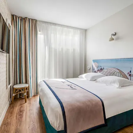 ホテル Jules Verne 4*