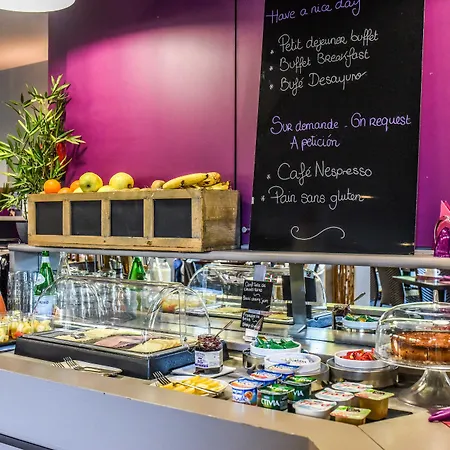 ホテル Jules Verne 4*