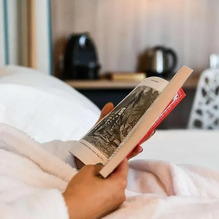 Ξενοδοχείο Jules Verne 4*