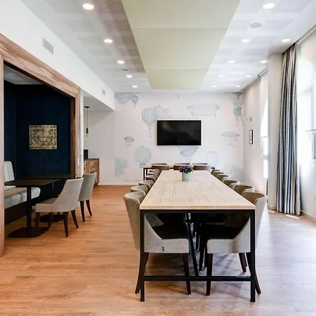 فندق Jules Verne 4*