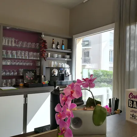 Jules Verne Отель 4*