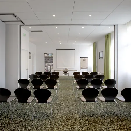 Hotel Jules Verne 4*