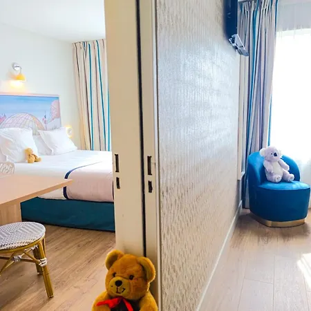 Jules Verne Отель