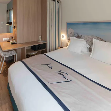 Jules Verne Otel