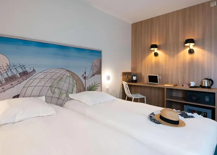 Jules Verne Hotel 4*