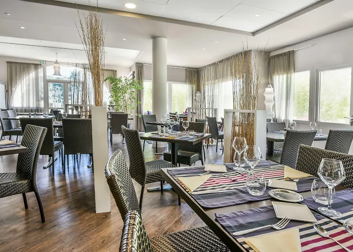 Jules Verne Ξενοδοχείο 4*