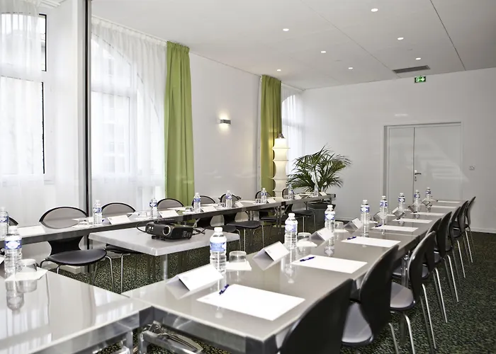 Отель Jules Verne